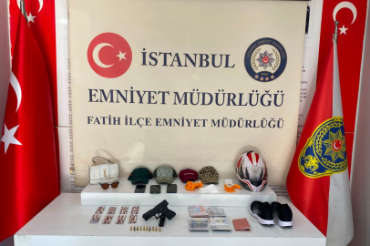 Fatih'te vatandaşın kabusu olan kapkaççılar yakayı ele verdi