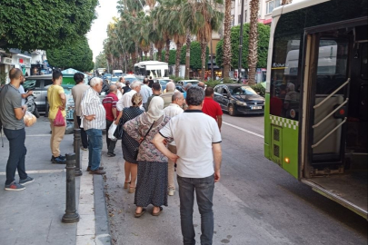 Adana’da sık sık arızalanan otobüsler vatandaşı mağdur ediyor