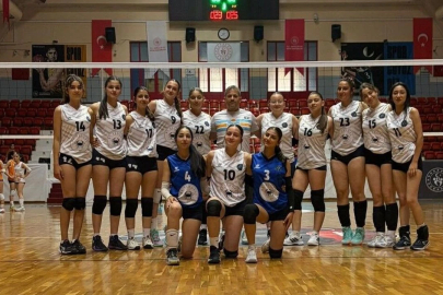 Karataş Belediyesi Gençlik ve Spor Kulübü Yıldız Kız Voleybol Takımı Adana Ligi’nde finale yükseldi