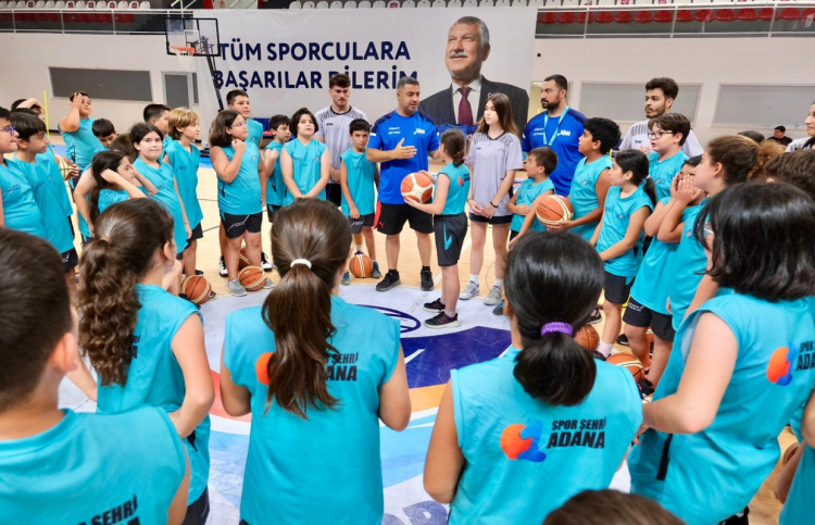 Adana Büyükşehir Belediyesi’nden yaz tatilini sporla değerlendirmek isteyen çocuklara büyük fırsat