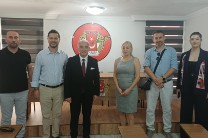 Zafer Partisi Çukurova İlçe Başkanlığı’ndan Çukurova Gazeteciler Cemiyeti’ne nezaket ziyareti