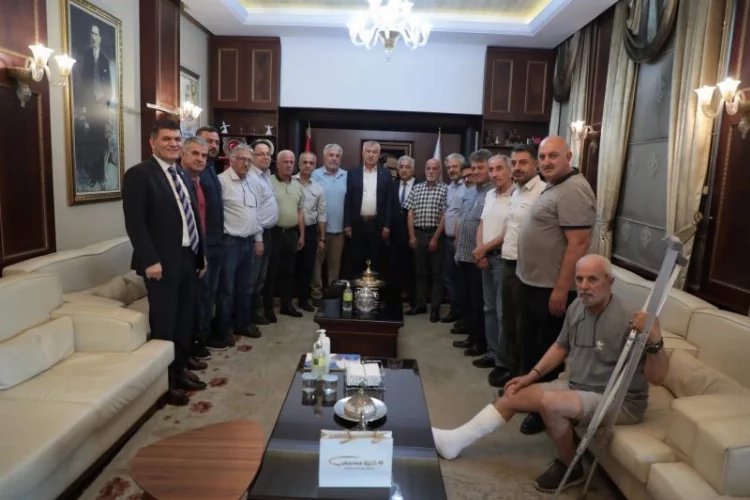 Karşıyaka derneklerinden başkan Karalar’a ziyaret