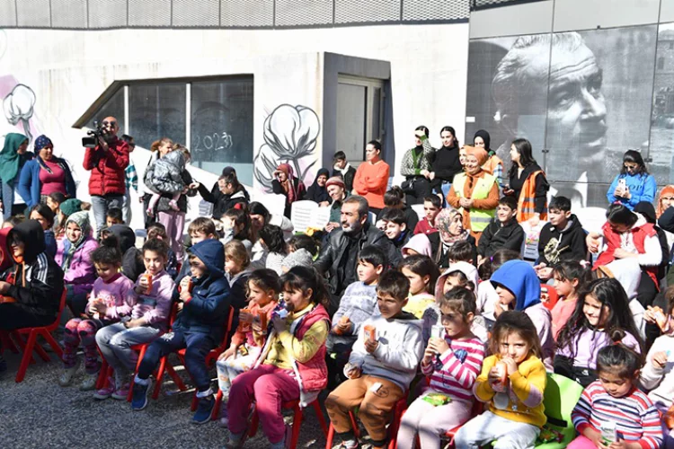Çocuklar Çukurova’da depremin acılarını unutuyor