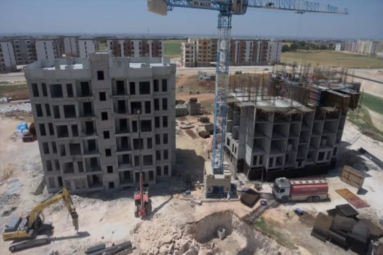Adana'da kalıcı konutların depremzedelere yıl sonunda teslimi planlanıyor