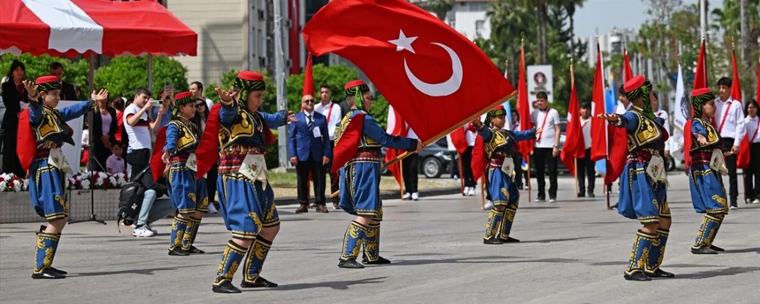 Adana'da 23 Nisan Ulusal Egemenlik ve Çocuk Bayramı Coşkusu