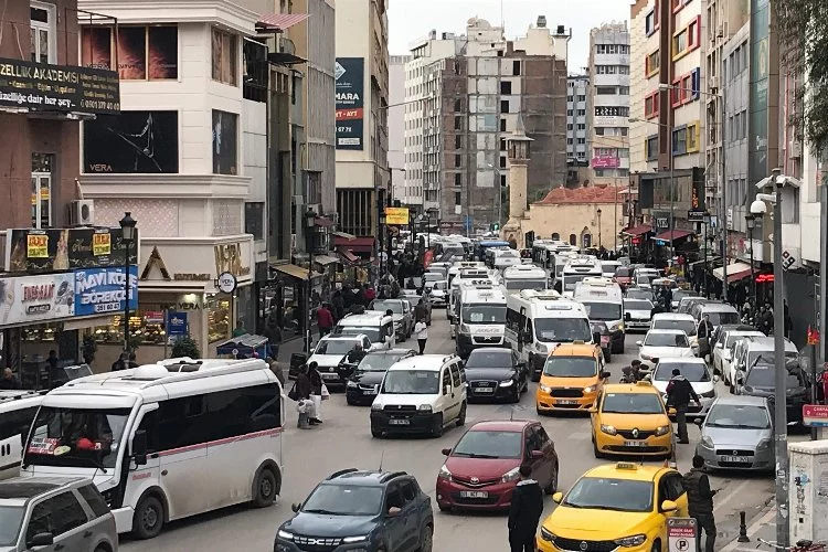 Adana'da dolmuş sürücülerinin korna sesinden şikayet var