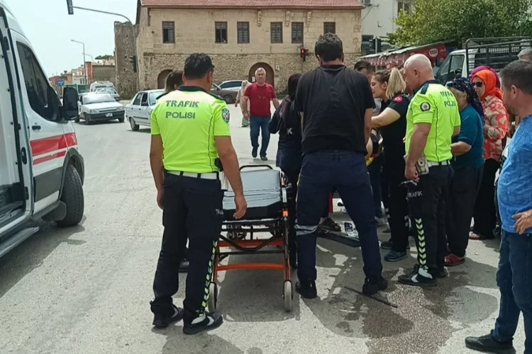 Adana'da elektrikli bisiklet sürücüsü kazada yaralandı