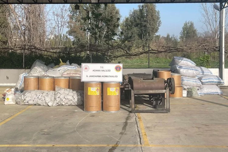 Adana'da kaçak havai fişek imalathanesine baskın