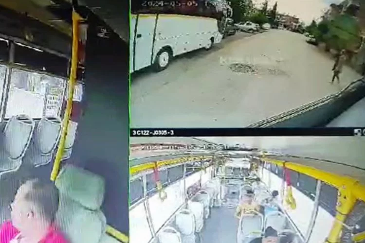 Adana'da özel halk otobüsünün çarptığı kadının cenazesi toprağa verilirken kaza görüntüleri ortaya çıktı
