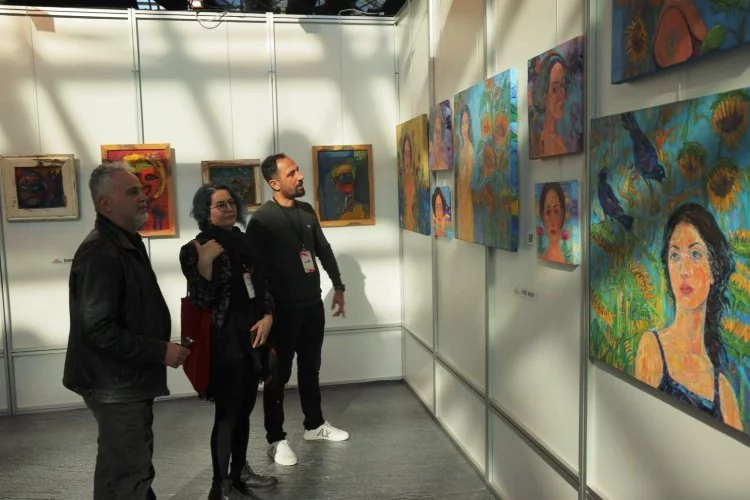 Adana'dan iki sanatçı, Antalya Çağdaş Sanatlar Fuarı'nda eserlerini sergiledi