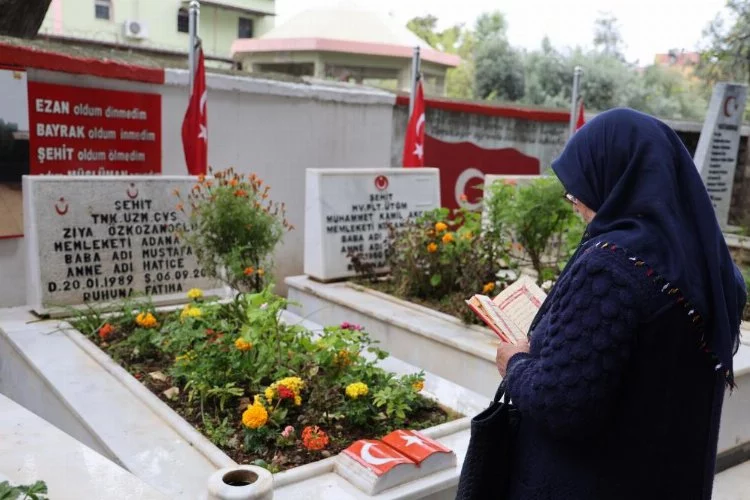 Adana'nın Kozan ilçesinde şehit yakınları duygu dolu anlar yaşadı