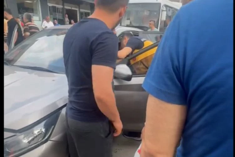 Adana Tellidere'de işyerine silahlı saldırı, yoldan geçen kadın şoför yaralandı!