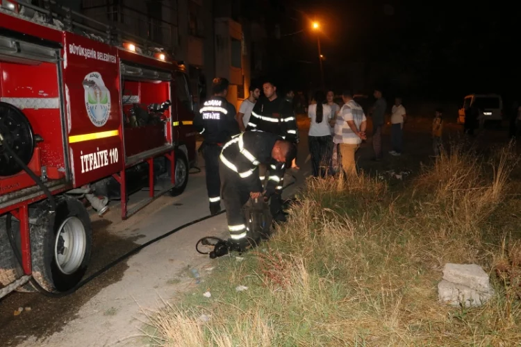Adana'da 2 katlı müstakil ev alev alev yandı: 6 çocuk dumandan etkilendi