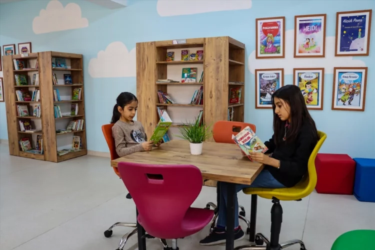 Adana'da "Kütüphanesiz Okul Kalmasın" projesiyle 392 kütüphane oluşturuldu