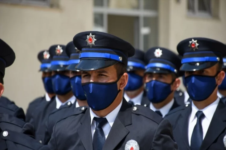 Adana'da polis adaylarının mezuniyet heyecanı