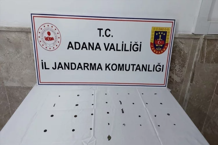 Adana'da tarihi eser niteliğinde 33 obje ele geçirildi