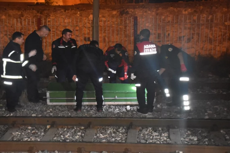 Adana'da treninin çarptığı kişi yaşamını yitirdi