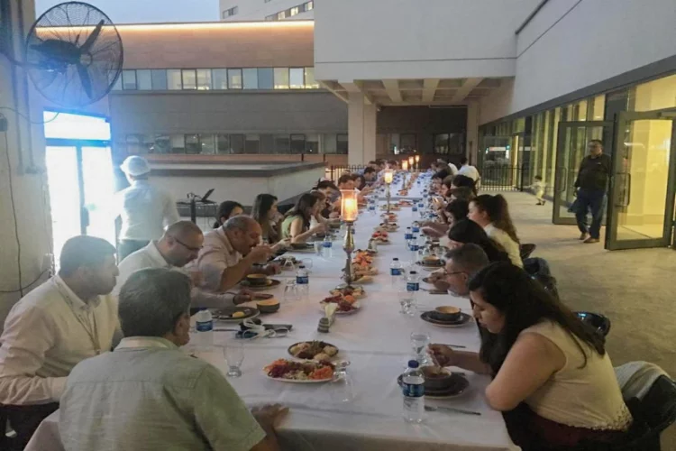 Adana Şehir Hastanesi  ailesi iftarda buluştu 