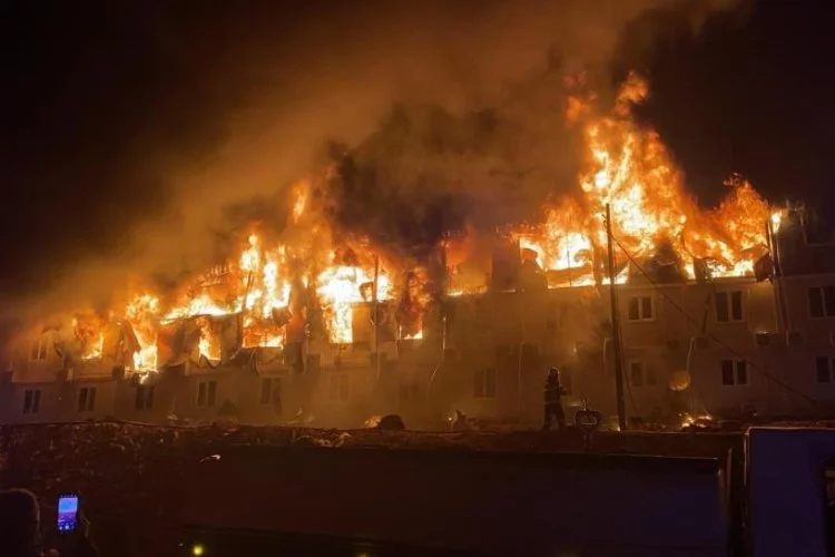 Adıyaman'da işçilerin kaldığı konteyner yatakhanede yangın çıktı 