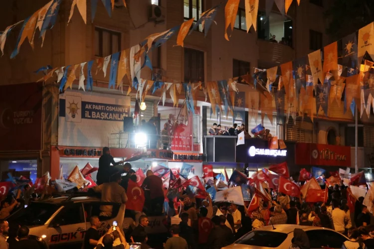 Aile ve Sosyal Hizmetler Bakanı Yanık, Osmaniye'de partililere seslendi: