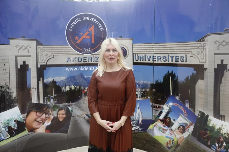 Akdeniz Üniversitesi Rektörü Prof. Dr. Özkan gazetecilerle buluştu: