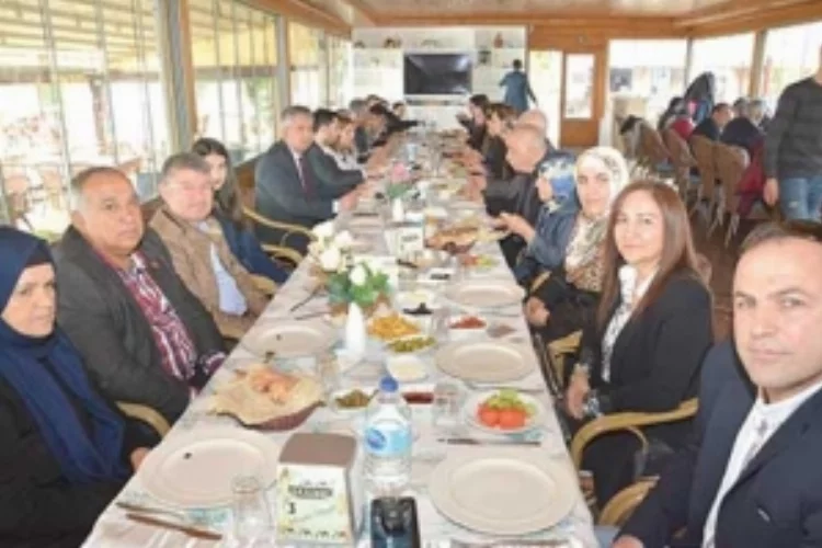 AK Parti Çukurova, şehit alileriyle kahvaltıda buluştu