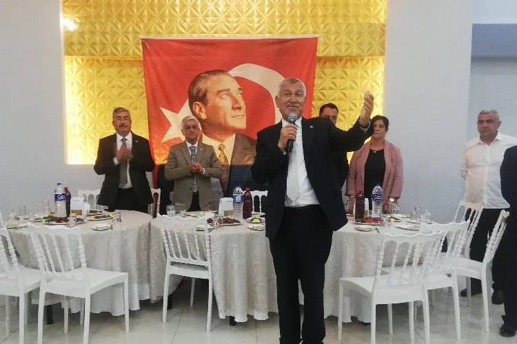 Anadolu Emekliler Derneği yemekli toplantı düzenledi