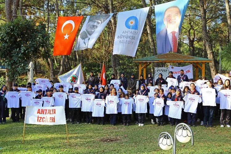 Antalya Büyükşehir Belediyesi gençlik kampı, yarıyıl tatilinde izcilik kulüplerine ev sahipliği yaptı