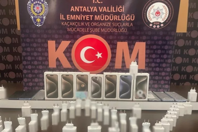 Antalya'da kaçakçılık yapan 10 şüpheli yakalandı