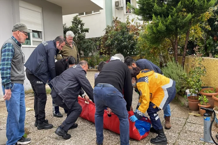 Antalya'da 3'üncü katın balkonundan düşen kadın yaralandı