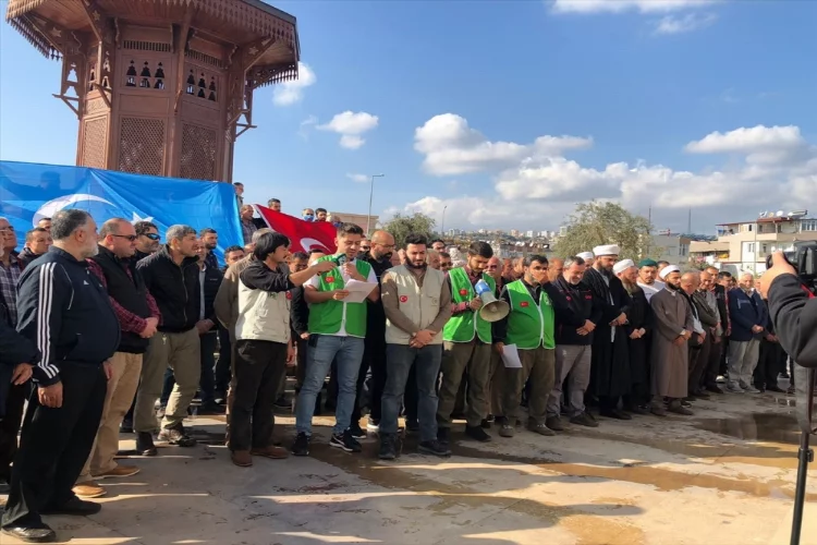 Antalya'da Çin'in Sincan Uygur Özerk Bölgesi'ndeki politikaları protesto edildi