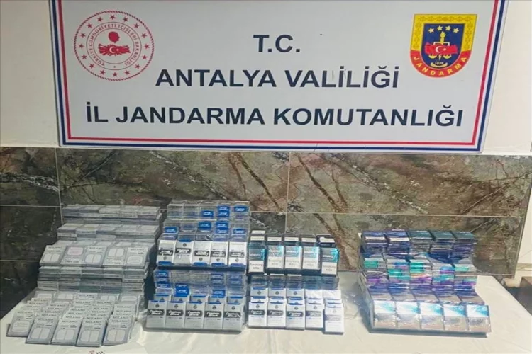 Antalya'da internet üzerinden kaçak sigara ve içki satan kişi yakalandı