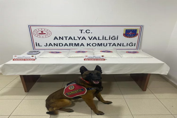 Antalya'da uyuşturucu operasyonunda 3 zanlı yakalandı