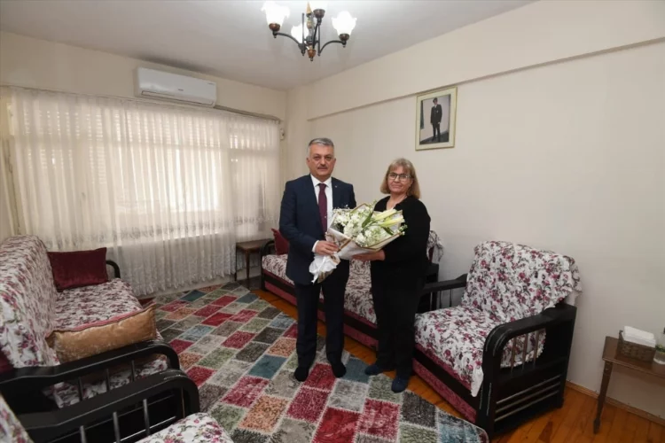 Antalya Valisi Yazıcı, 8 Mart Dünya Kadınlar Günü'nde şehit annelerini ziyaret etti