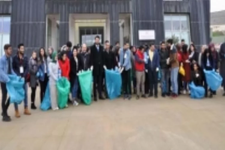 Artuklu Üniversitesi’nden "Temiz Çevre,  Temiz Toplum, Temiz Gençlik" etkinliği