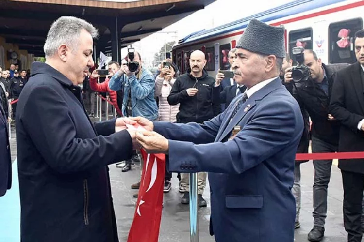 Atatürk’ün Adana’ya gelişinin 100. yılı kutlandı