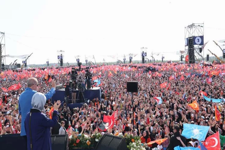 Cumhurbaşkanı Erdoğan: “Resmi rakam mitinge katılım 1 milyon 700 bin”