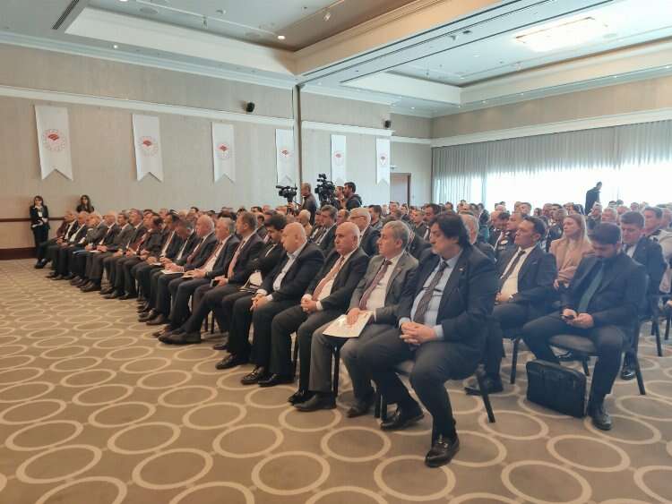 Bakan Yumaklı Adana'da Tarım Sektör Toplantısına katıldı 2