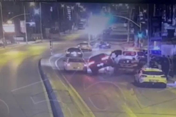 İstanbul’da dehşet anları kamerada: Çarptığı bekçi takla atıp tavana düştü