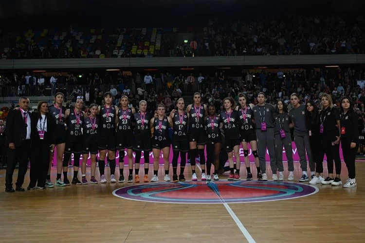 Beşiktaş BOA, FIBA Kadınlar Avrupa Kupası finalinde ikinci oldu: Hacıyakupoğlu ve Nogic hakemlere tepki