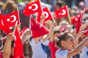 Bükreş ve Köstence'de Rumen, Türk ve Soydaş Çocuklar 23 Nisan coşkusunu yaşadı
