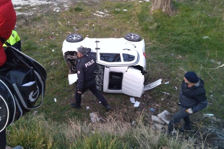 Burdur'da ekobis kazası, 3 kişi yaralandı