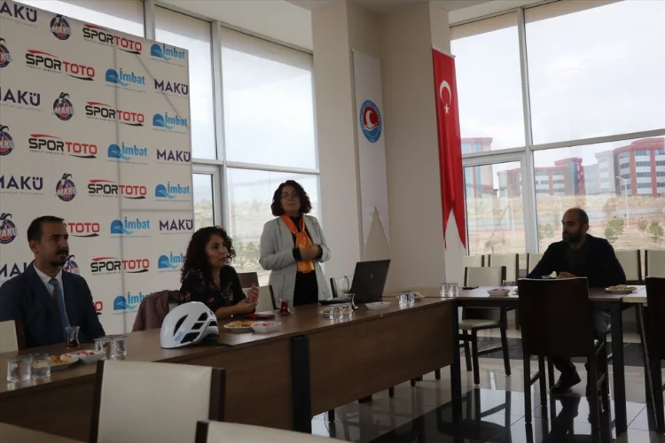 Burdur'da basın mensuplarına afet bilinci eğitimi verildi