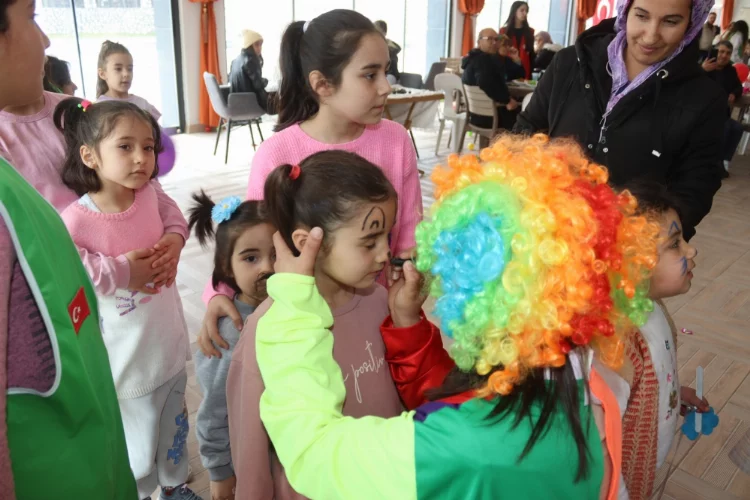 Burdur'da depremzede çocuklar için "Kardeşlik Buluşması" düzenlendi