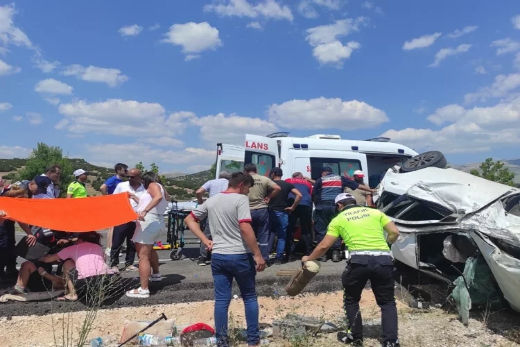 Burdur'da otomobilin şarampole devrildiği kazada yaralanan kişi öldü