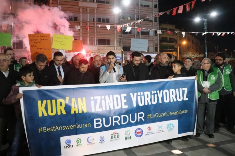 Burdur'da STK temsilcileri İsveç'te Kur'an-ı Kerim'in yakılmasına tepki gösterdi