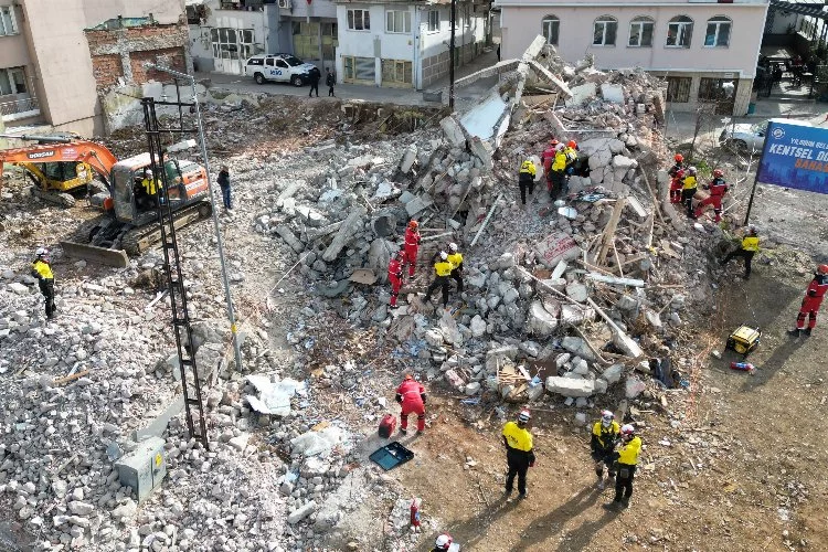 Bursa'da nefes kesen deprem tatbikatı