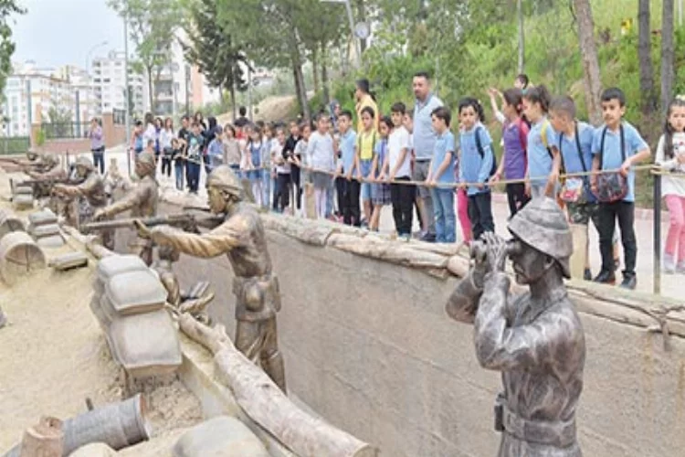 Çanakkale ve Adana Şehitleri Parkı dolup taşıyor  
