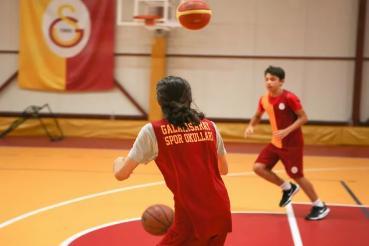 Galatasaray Basketbol kız takımında çocuklara mobbing yapılıyor iddiası