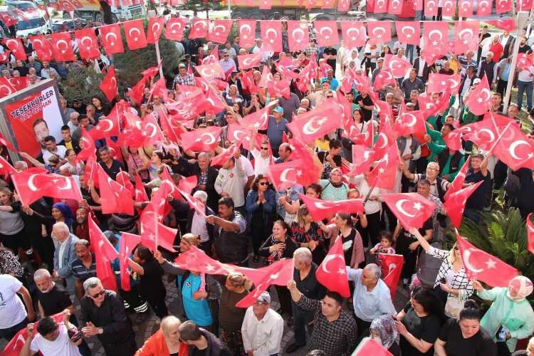 Ceyhan'da CHP'nin adayı Kadir Aydar göreve başladı 2